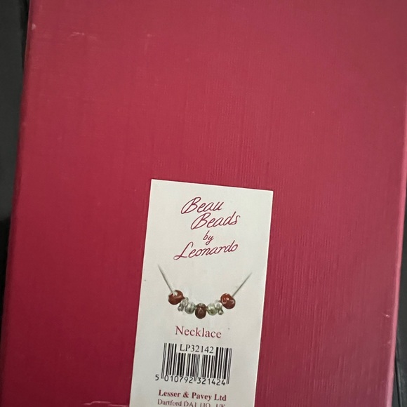 Beau beads necklace - Picture 3 of 3